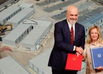 “Eksperimenti italian” me emigrantët: Qendrat në Shqipëri pothuajse bosh