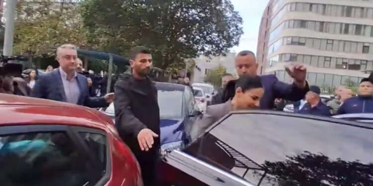 VIDEO/Balluku del na SPAK, qytetarët e quajnë hajdute