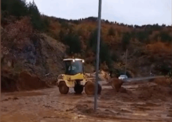 Shembje gurësh dhe dherash në aksin Pukë-Fushë Arrëz, bllokohet qarkullimi
