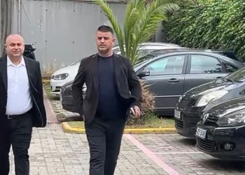 Kryebashkiaku i Vaut të Dejë paraqitet në SPAK