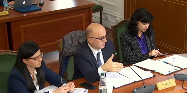 Sa i pavarur është nga politika? Ja si përgjigjet kreu i Inspektoratit të Lartë të Drejtësisë
