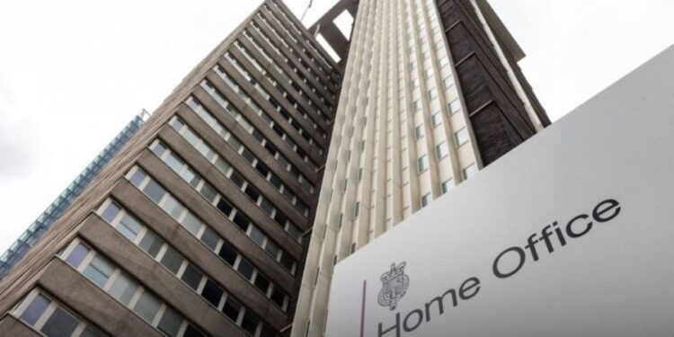 Pas 26 vitesh beteje ligjore, Emigranti shqiptar fiton të drejtën për të qëndruar në Britani
