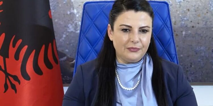 SPAK regjistron si person nën hetim Ballukun, kontrolle në dy banesat e bashkëpunëtoreve të saj dhe në një zyrë