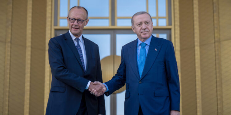 Erdogan akuzon Gjermaninë për heshtje ndaj Gazës, Merz refuzon anëtarësimin e Turqisë në BE