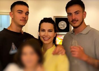 Rrahën policin dhe thyen kamerat, dy të arrestuarit djemtë e Valbona Selimllarit