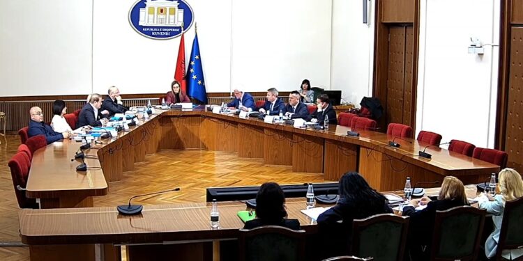Opozita kërkon shkarkimin e Peleshit, Kaso: Është shkelur Rregullorja e Kuvendit! Gjiknuri: Nuk jemi në dijeni