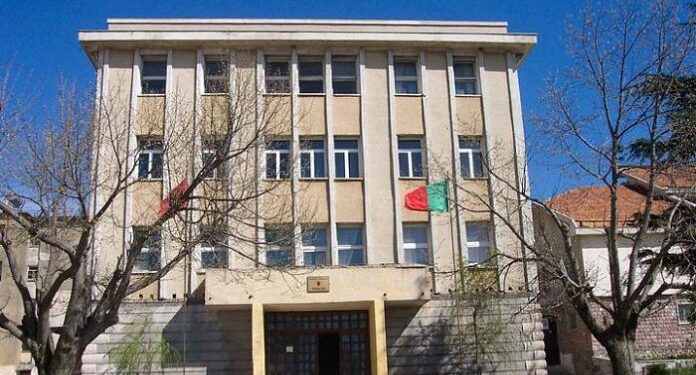Moti i keq, rrëshqitje dherash dhe mungesë energjie elektrike në disa fshatra në Pukë