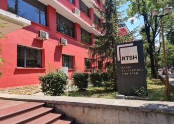 RTSH ekspozon në Kuvend krizën financiare