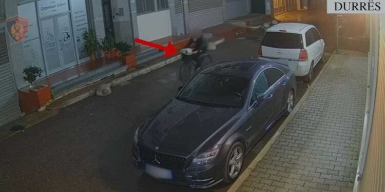 Thyente xhamat e makinave dhe i vidhte, arrestohet 37-vjeçari në Durrës