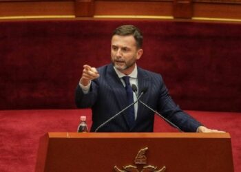 Gent Gazhelit i shpërthyen skandalet te dogana/ Erion Braçe në parlament: Hetoni…