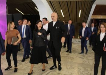 Nuk u bë dot deputete, ish-ministrja merr post të ri pranë Ramës