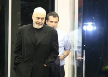 Kushtetuesja la në detyrë Veliajn, reagon për herë të parë Rama
