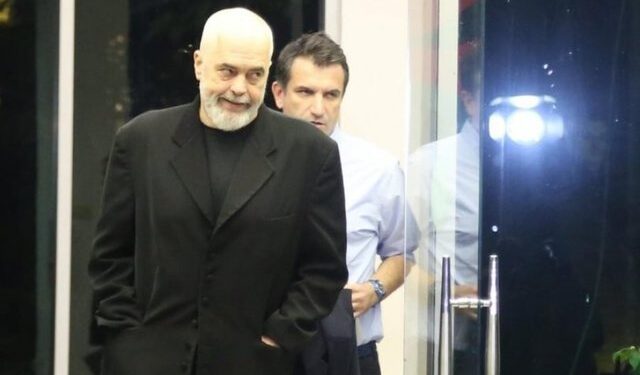 Kushtetuesja la në detyrë Veliajn, reagon për herë të parë Rama