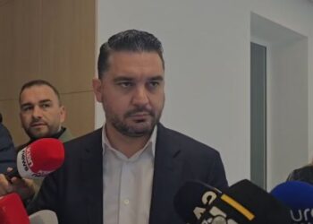 Mblidhen kryetarët e degëve të PD, Qosja pro protestave: Në një linjë me Kryesinë
