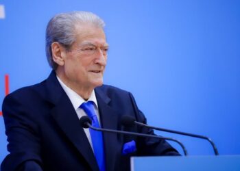 Berisha: “Sheqeri” bëri fushatë për Ervin Hoxhën, krahu i djathtë i Shullazit ishte truprojë e Blendi Gonxhes