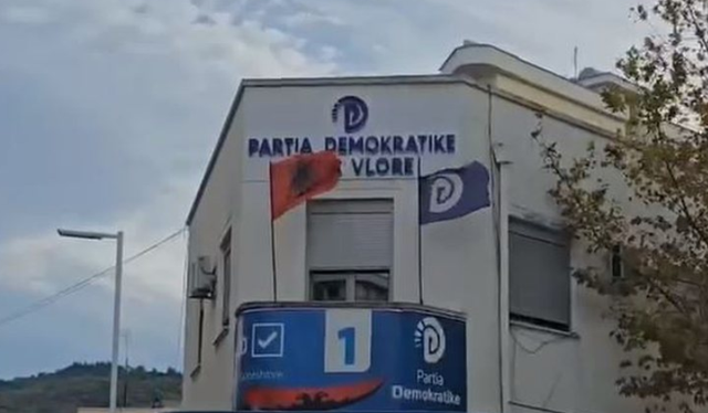 Rreth 300 demokratë të Vlorës nisen drejt Tiranës për protestën e opozitës
