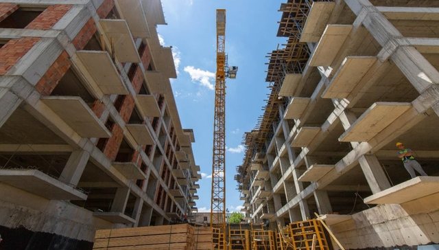 Çmimet e apartamenteve në Tiranë në nivele rekord, blerja e një shtëpie kërkon mbi 18 vite punë
