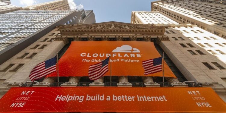 Bien serverat e Cloudflare, bllokohet edhe aksesi i websit-eve në Shqipëri