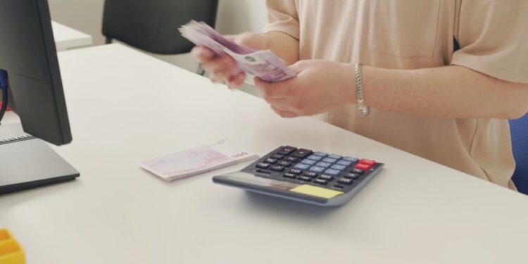 “Paqja fiskale me bizneset”, do të falen 525 mln euro borxhe në Tatime dhe Dogana