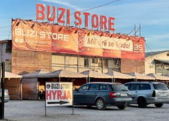 Evazion fiskal me 3.7 milionë euro, Prokuroria e Tiranës çon në gjyq “Buzi Store”