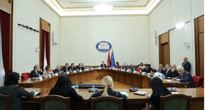 Zbardhen diskutimet në Konferencën e Kryetarëve, PD: Duam debat për minimumin jetik