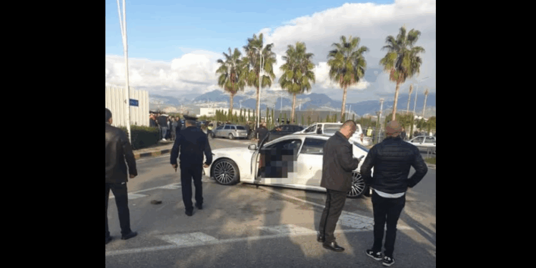 Detaje nga atentati në Rinas :Autori doli nga makina me kapele dhe maskë