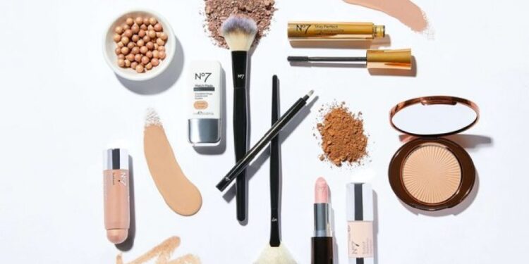 Make-up apo skincare? Gjenerata e re i dëshiron të dyja në një produkt