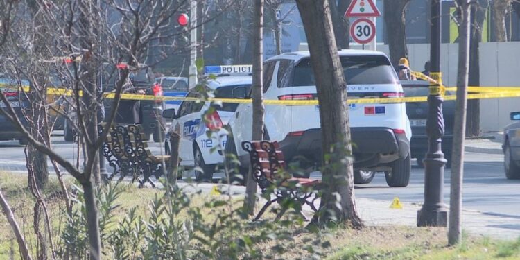 Gjendet një armë zjarri në bulevardin ‘Bajram Curri’