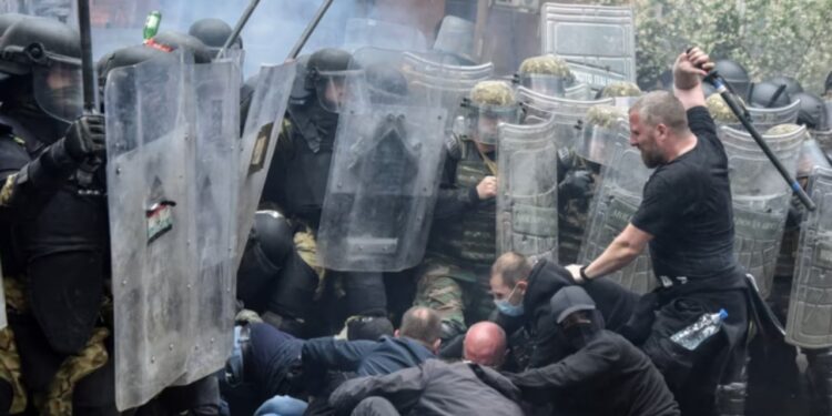 Sulm kundër KFOR-it dhe policisë, Prokuroria e Kosovës vë nën akuzë personin e dyshuar
