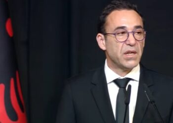 Djali i Fatos Nanos: Babai im më mësoi demokracinë dhe forcën e ringritjes