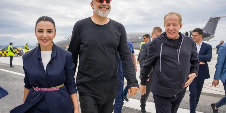 Behgjet Pacolli konfirmon farsën me garën për Aeroportin e Vlorës