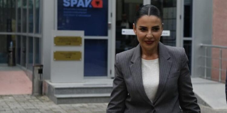GJKKO zbardh vendimin për bllokimin e pasaportës së Ballukut