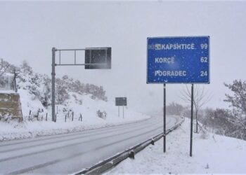 Korça zbardhet nga dëbora, termometri zbret në -5 gradë Celsius