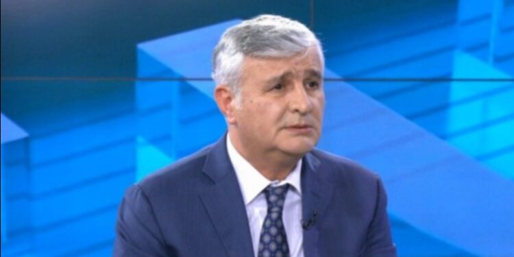 Biznesmeni në kërkim nga SPAK, flet avokati i Ergys Agasit: Është duke lidhur një kontratë jashtë shteti, prokuroria nuk ka prova për akuzat