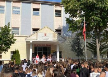 Skandal në Dibër — 1 milion euro tender pa garë, “fituesja” Shpresa Nika dhe manipulimi i prokurimeve publike