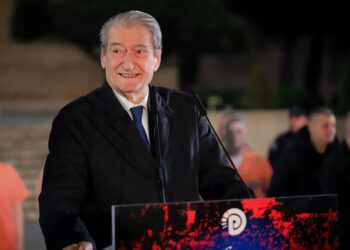 Berisha: Duke sulmuar Kushtetuesen, Rama po fakton se është hajduti kryesor i aferës së Llogarasë