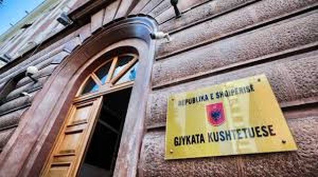 Kërkohen 84 vota, Kuvendi hap procesin për zëvendësimin e Elsa Toskës në ‘Kushtetuese’