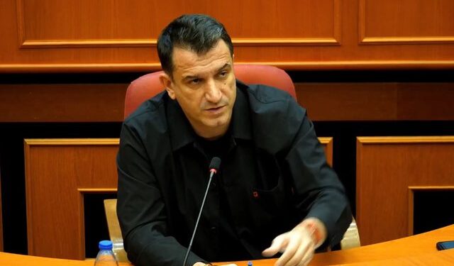 Socialistët e Këshillit Bashkiak të Tiranës kërkesë SPAK-ut: Lejoni Veliajn të marrë pjesë fizikisht në mbledhje