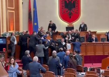 Publikohet video Klevis Balliu sipër Albana Vokshit