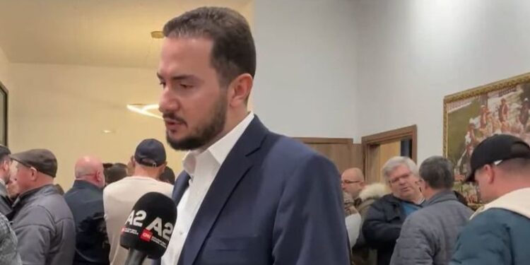 “Kam bërë burg për PD-në”/ Salianji humb durimin me Berishën, kërkon ripërtëritjen e partisë
