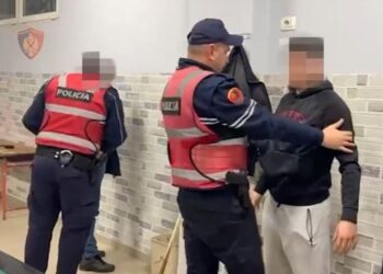 Goditet grupi i drogës në Tiranë/ 22 të arrestuar, 6 në kërkim