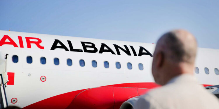 Air Albania mashtron pasagjerët, merr paratë dhe anulon fluturimet!