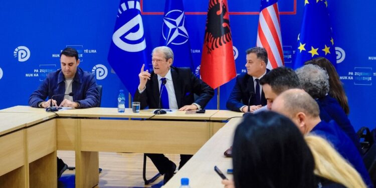 “Janë 4 telefona dhe mbi 2700 mesazhe”, Berisha: Balluku te afera e tunelit të Llogarasë ka zbatuar porositë, bisedat me Evis Berberin janë të Ramës më shumë