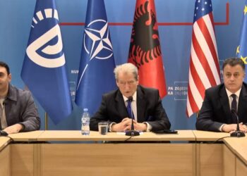 Nis mbledhja e Grupit Parlamentar të PD, Berisha: Do të riparaqesim në Kuvend amendamentin për minimumin jetik dhe ripopullimin