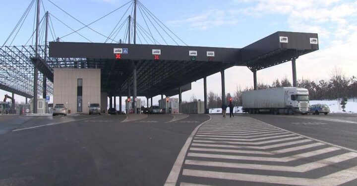 Bllokohet rruga që lidh Kosovën me Serbinë