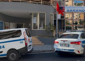 Ç’ndodhi në Sarandë? Shpohen gomat e 8 automjeteve të parkuara, dyshimet