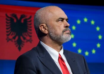“Rrit rrezikun e pastrimit të parave”, BE e shqetësuar për ‘Paqen Fiskale’ në prag të votimit në parlament