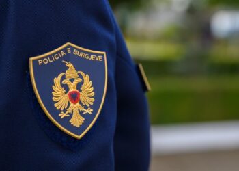 Punonjësit e sistemit të burgjeve marrin polica sigurimi për një periudhë trevjeçare