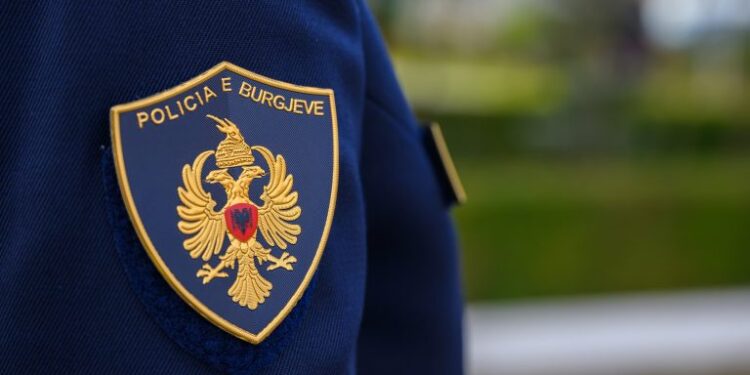 Punonjësit e sistemit të burgjeve marrin polica sigurimi për një periudhë trevjeçare