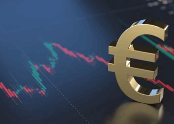 Kursi i Euros prek minimumin e ri historik, kap vlerën e 96.59 lekëve